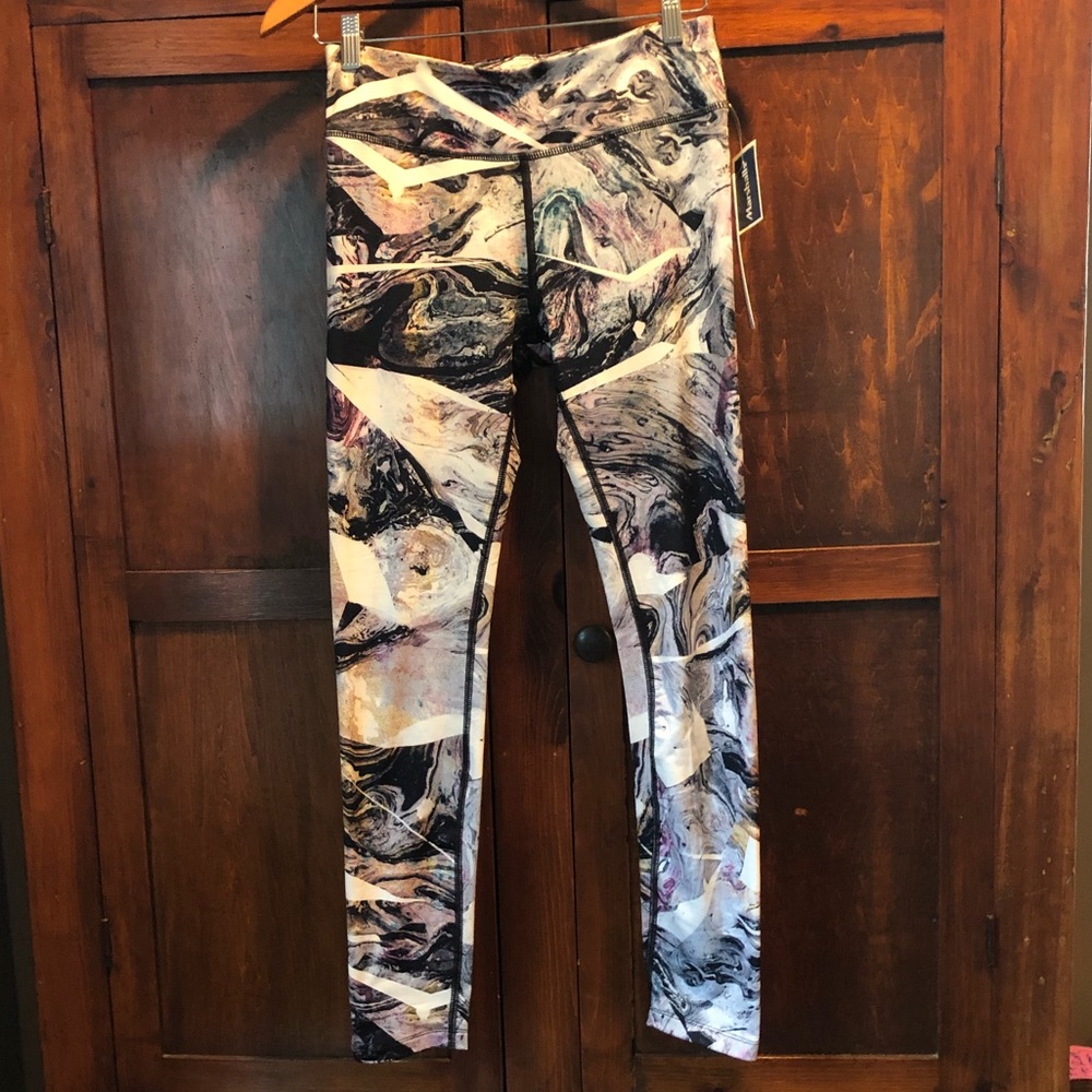 COLD COMPRESSION PRINTED LEGGINGS
